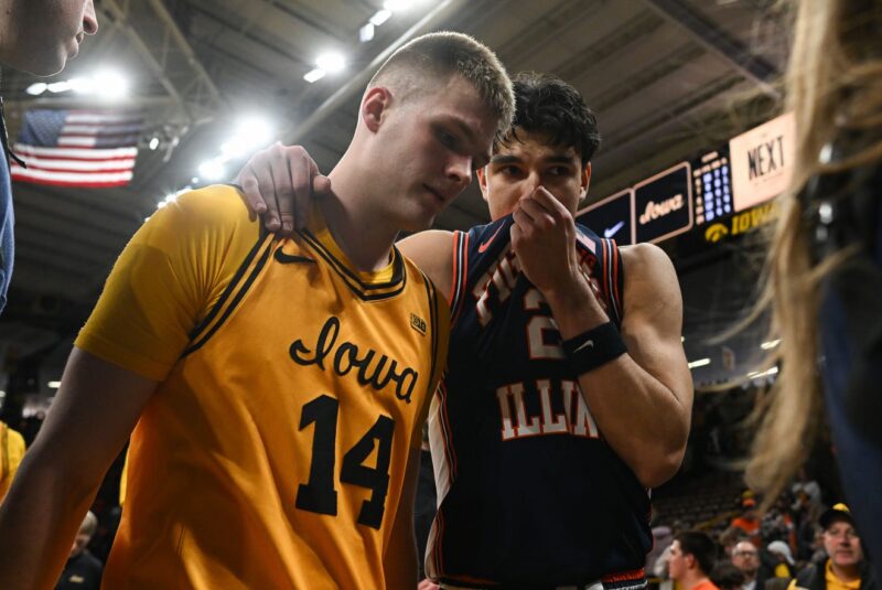 Illinois vs Iowa live updates, predictions, time, how to watch Elite 8 game